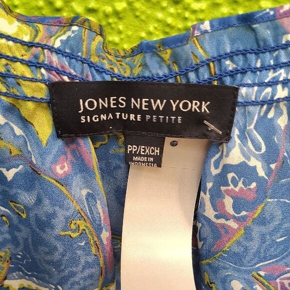 Jones New York Blue and Yellow Smocked 3/4 Sleeve Blouse - Picture 2 of 3